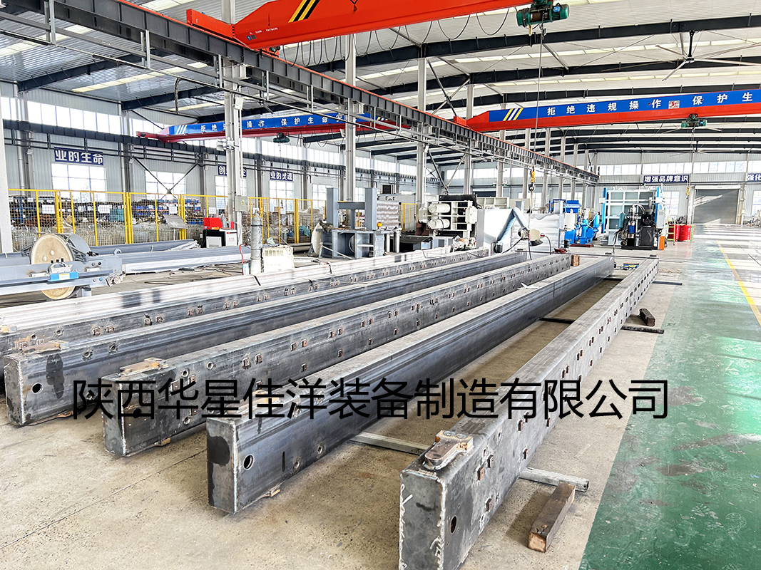 13米長壓濾機(jī)大梁